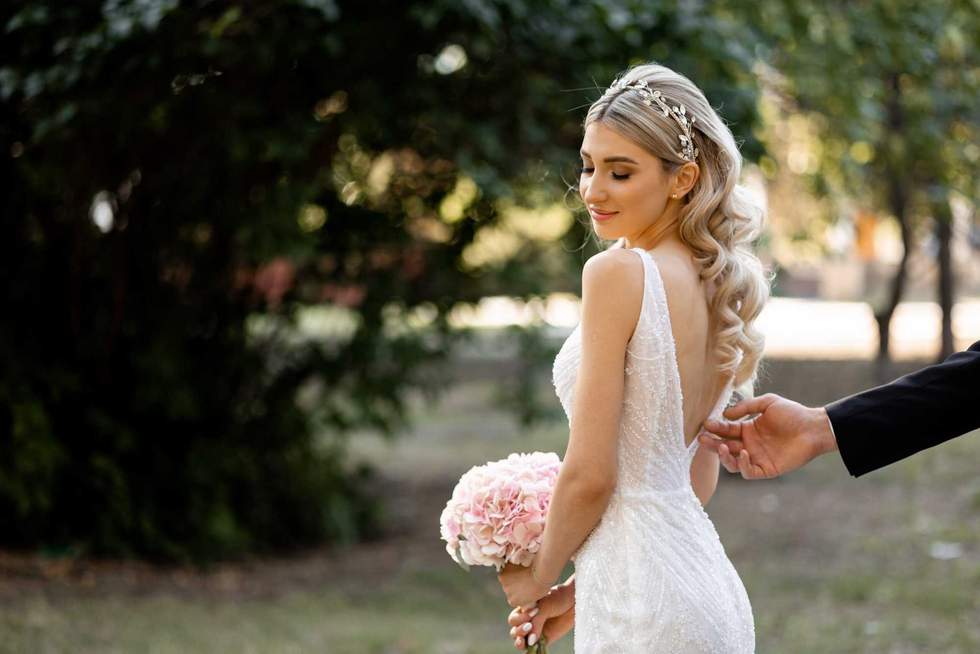 beautiful bride portrait, the bride on her wedding day