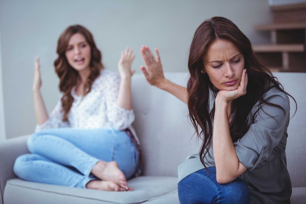 women arguing cc
