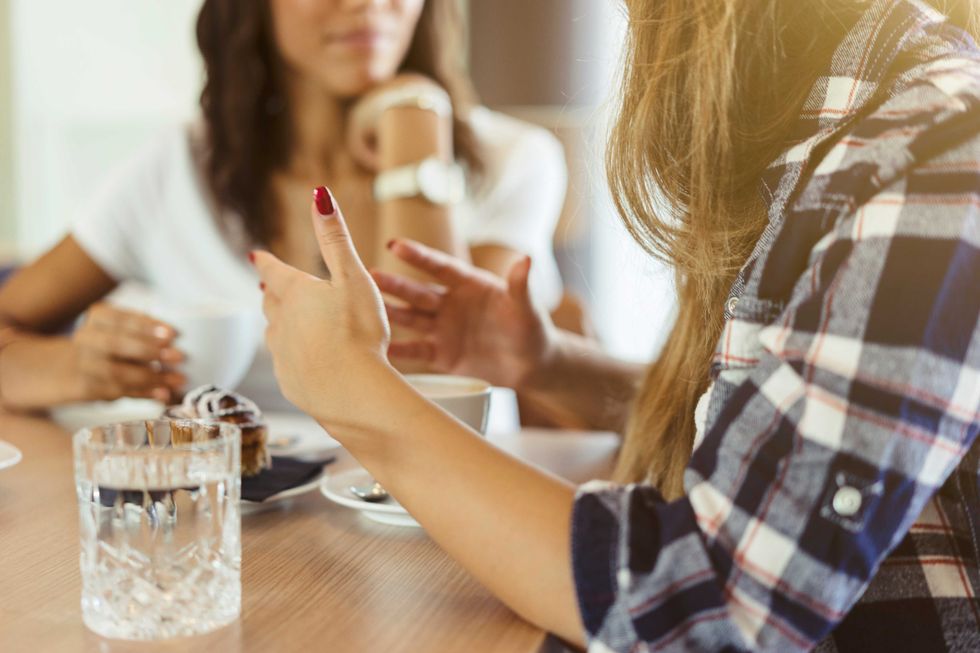 women talking cc